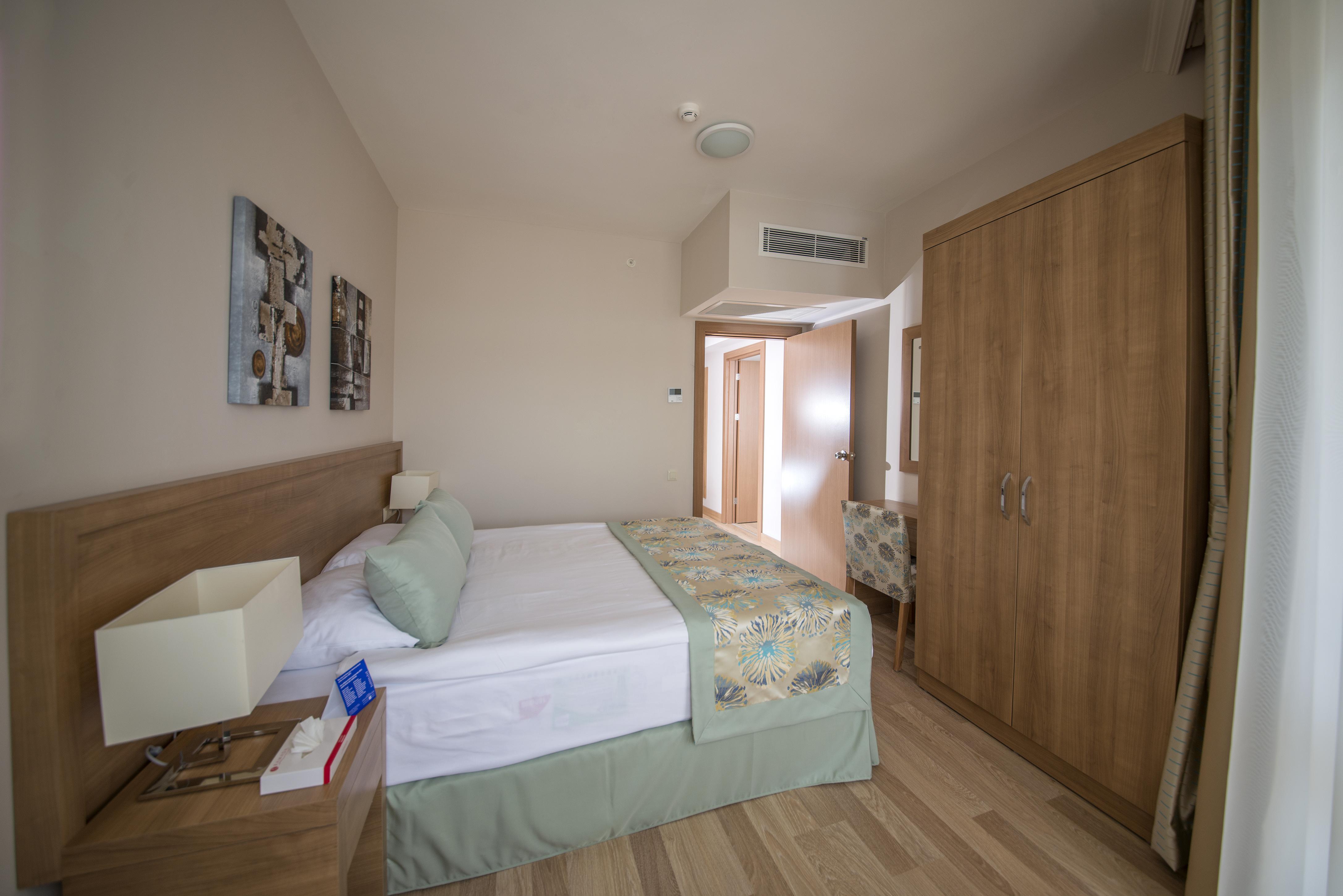Wyndham Garden Lara Hotel Antalya Ngoại thất bức ảnh