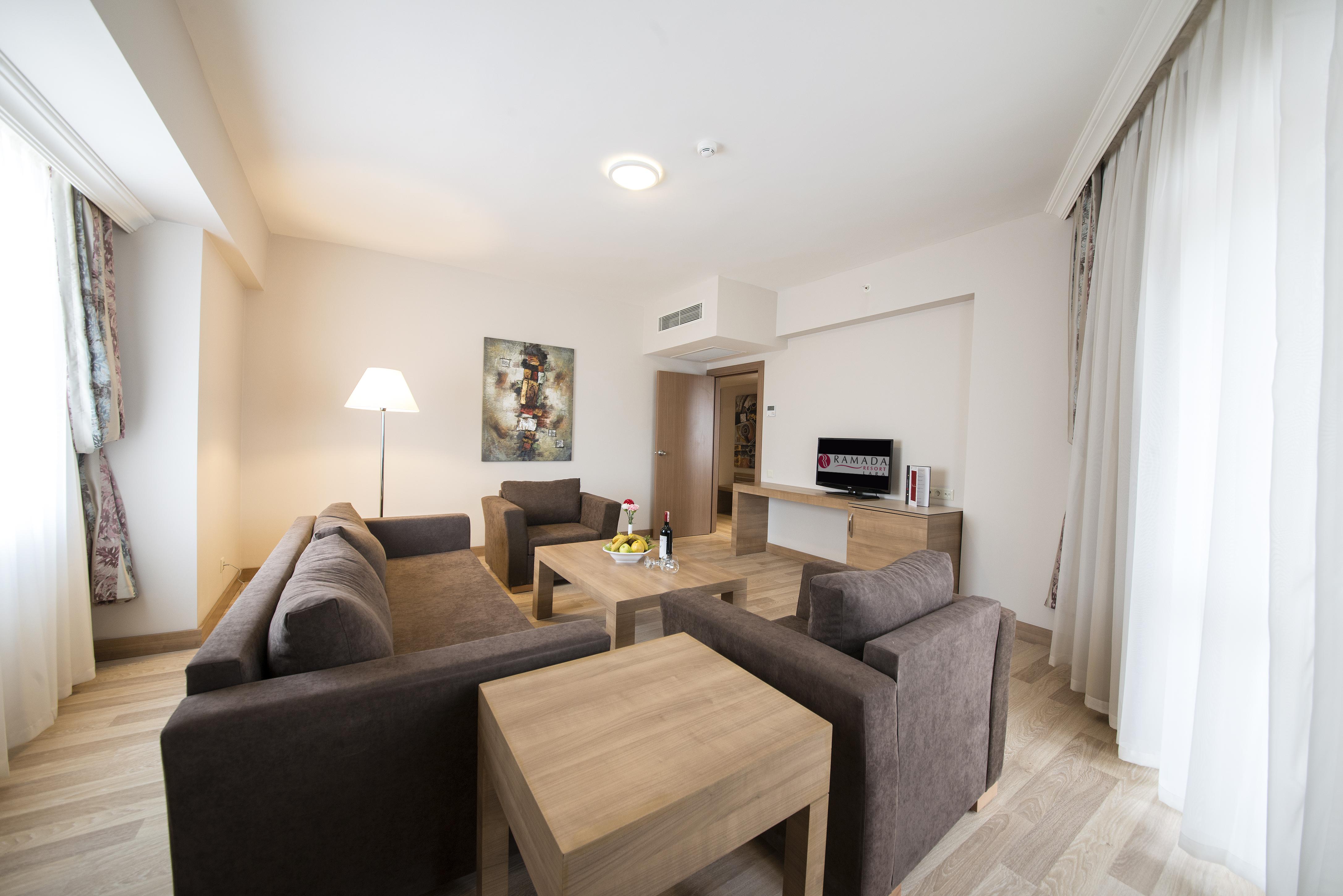 Wyndham Garden Lara Hotel Antalya Ngoại thất bức ảnh