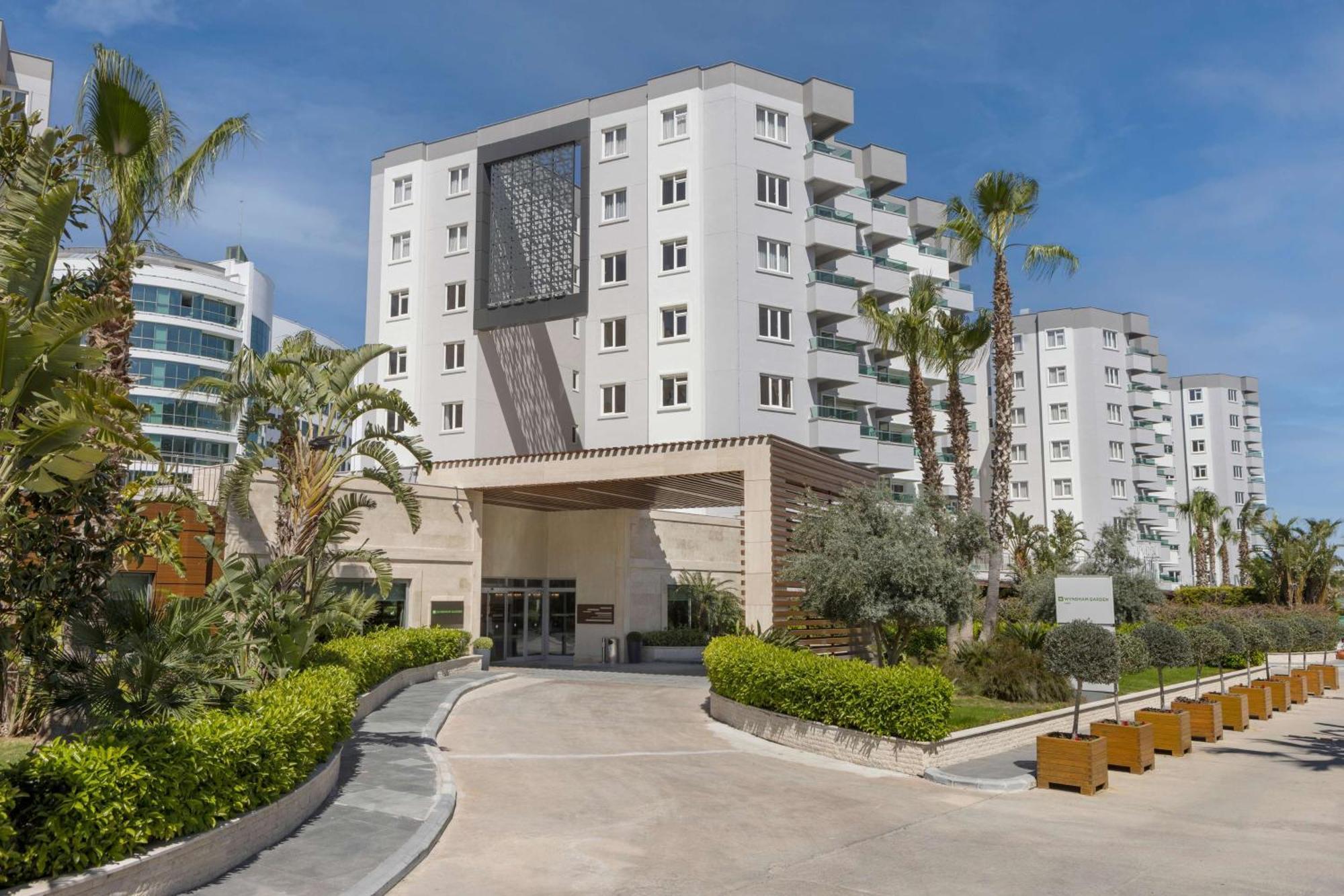 Wyndham Garden Lara Hotel Antalya Ngoại thất bức ảnh