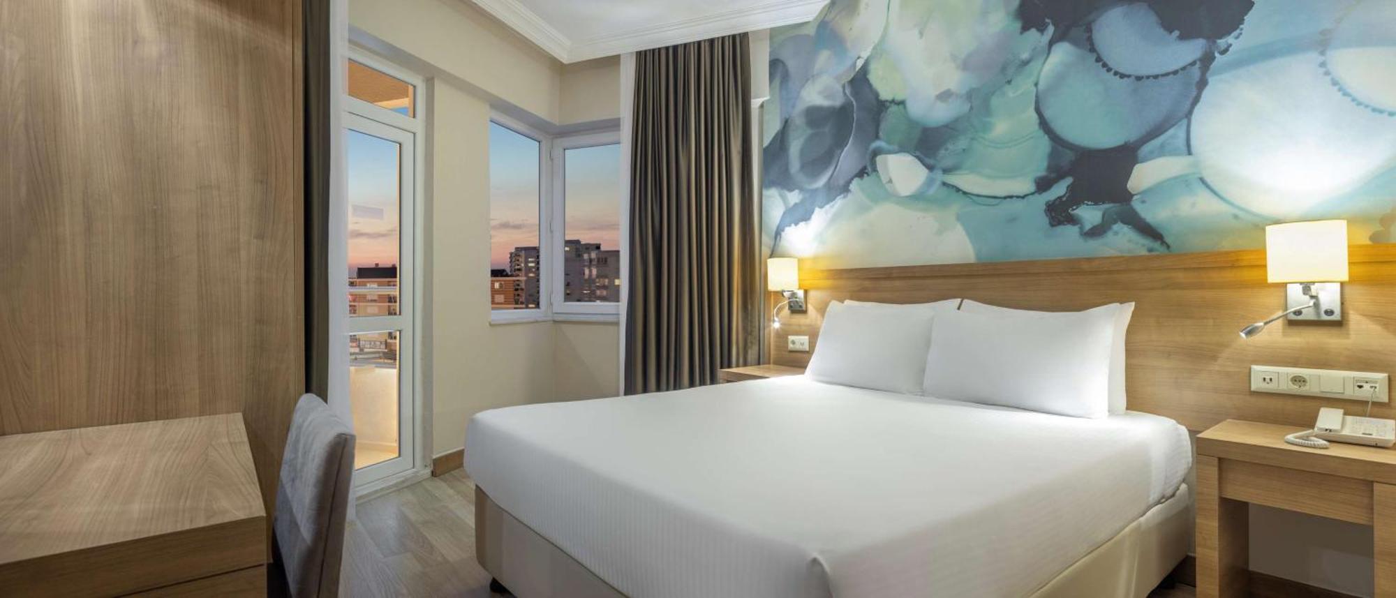 Wyndham Garden Lara Hotel Antalya Ngoại thất bức ảnh