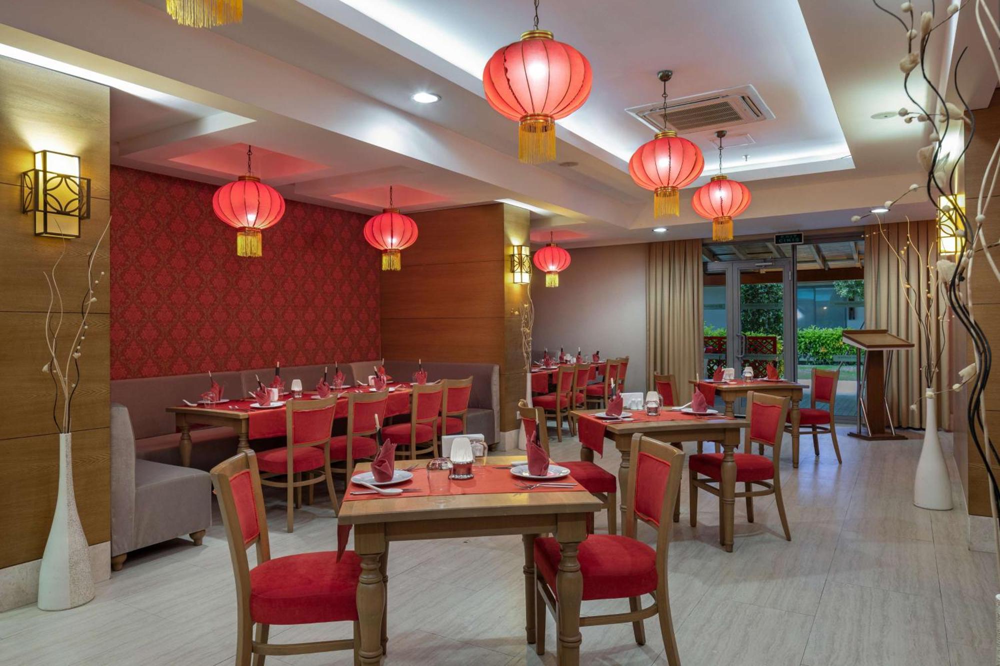 Wyndham Garden Lara Hotel Antalya Ngoại thất bức ảnh